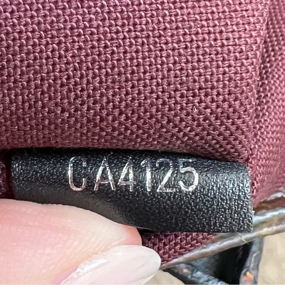 Louis Vuitton work bag. - Picture 4 of 11